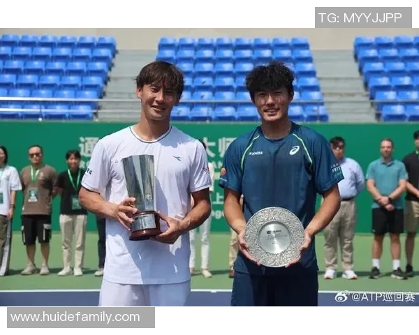 重庆排球队转型之路揭秘大师赛特别报道展现新风貌与挑战 重庆排球队转型之路揭秘大师赛特别报道展现新风貌与挑战