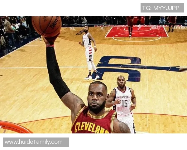 詹姆斯:篮球巨星的传奇之路与辉煌成就的深度解析 詹姆斯:篮球巨星的传奇之路与辉煌成就的深度解析